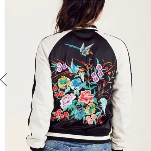 True Religion NWT Black Satin Embroidered Flower Bomber Jacket Size Small - Picture 2 of 9